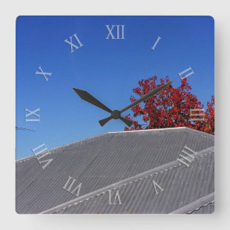 Relógio Quadrado Céu Azul Tin Roof Wall