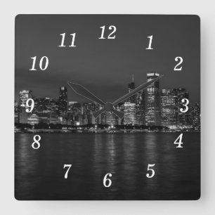 Relógio Quadrado Chicago Night Cinyscape Greyscale Wall Clock