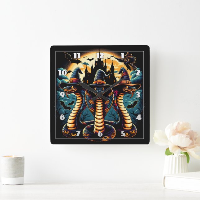 Relógio Quadrado Cobras de Halloween em trajes assustadores no crep (Lar)