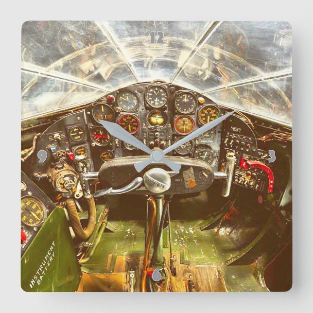 RELÓGIO QUADRADO CÓDIGO "GLAMOROUS GLENNIS" DA BELL X- 1 (Frente)