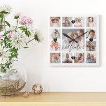 Relógio Quadrado Colagem de Grade de Fotografias da Memória da Famí<br><div class="desc">Um belo presente personalizado para a tua mãe que ela vai gostar durante anos. Apresenta um esquema moderno de 13 quadrículas de fotografias para mostrar 13 das suas próprias memórias de fotografias da família especial. "Mamãe" desenhada em um belo estilo de roteiro preto manuscrito. Cada foto é emoldurada por uma...</div>