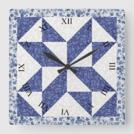 Relógio Quadrado Colcha Falsa Azul e Branco Calico