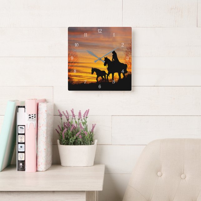 Relógio Quadrado Cowgirl Sunset Trailride Wall Clock (Sala de leitura)
