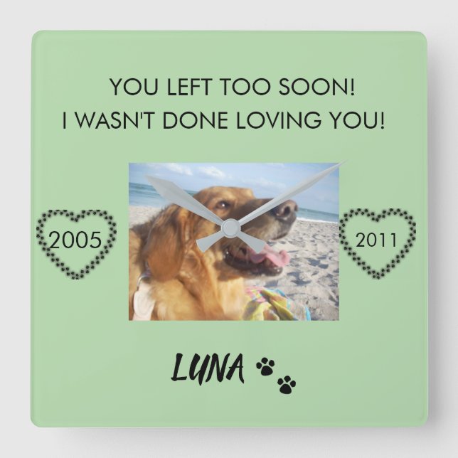 Relógio Quadrado Custom Pet Tribute with Dates and Paw Prints (Frente)