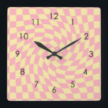 Relógio Quadrado Dorme Marcado Vermelhos Amarelo Vermelhos Vermelho<br><div class="desc">Travesseiro de design com varejo perfeito em cores pastel,  cheio de vibrações do excelente. Padrão moderno de damas vermelhos. Este design psíquico retrô te leva para a terra maravilhosa. Verificações distorcidas em cores pastel. Verificações de espiral e de espiral,  padrão de pastel controlado</div>