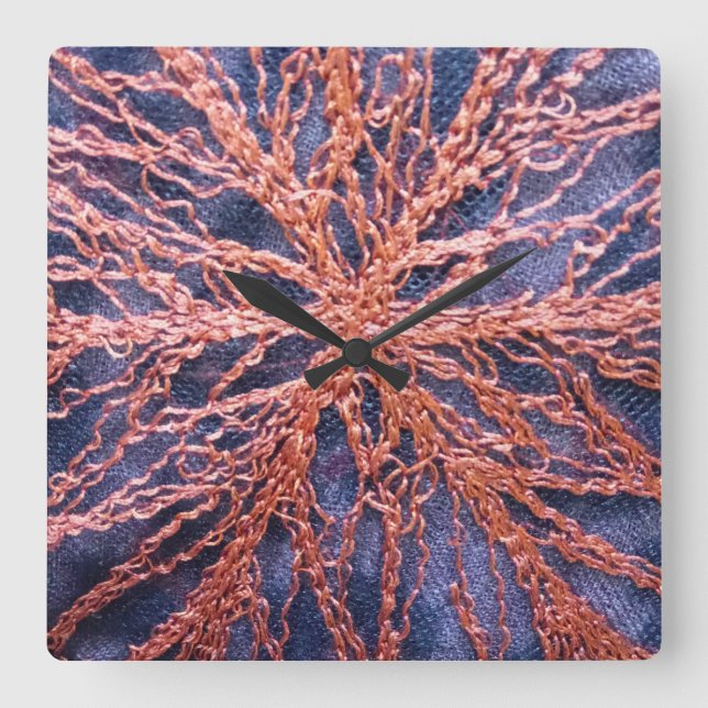 Relógio Quadrado Elegante bordado de indigo laranja queimado (Frente)