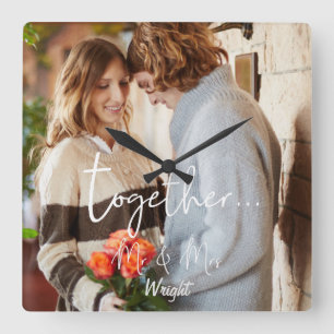 Relógio Quadrado Elegante Juntos Sr. e Sra. Foto Personalizada