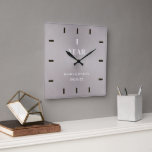 Relógio Quadrado Elegante Moderno Simples Casamento de Aniversário<br><div class="desc">Um relógio moderno,  simples,  elegante,  elegante,  personalizado de aniversário de casamento,  com tipografia moderna e um rosa pálido,  fundo de metal escovado. Um belo casamento personalizado ou presente de aniversário para um jovem - e jovem de coração - casal comemorando suas 1ruas,  3º,  5,  10,  25 ou 50º aniversário.</div>