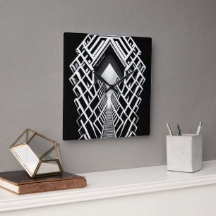 Relógio Quadrado Escada Monocromática: Obelisco de Contrastes