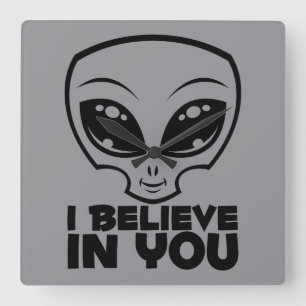 Relógio Quadrado Eu Acredito Em Você, Alien da Linha Negra