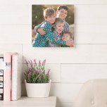 Relógio Quadrado Fazer Foto do Casal de Casamento para Crianças da<br><div class="desc">Crie o seu próprio relógio de fotos quadrado personalizado, personalizado. Basta adicionar sua foto e texto, para personalizar. Ao adicionar / design, você poderá ver uma prévia da sua criação ao longo do tempo. O relógio apresenta texto em um elegante script de tipografia de ouro falso. Faz um presente de...</div>