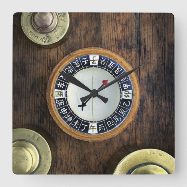 Relógio Quadrado Feche acima dos pesos chineses do compasso e do (Frente)