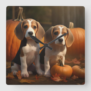 Relógio Quadrado Filhote de Beagle Delícia de Outono Abóbora