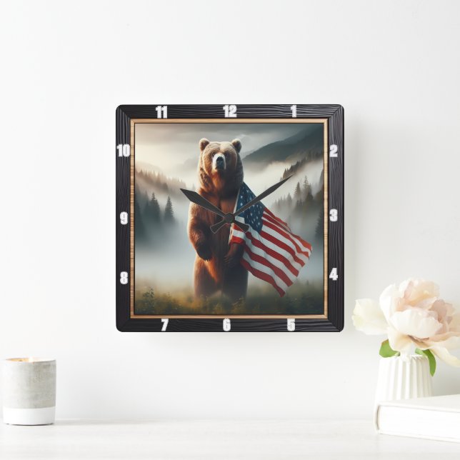 Relógio Quadrado Floresta Selvagem de Urso Patriótico (Lar)