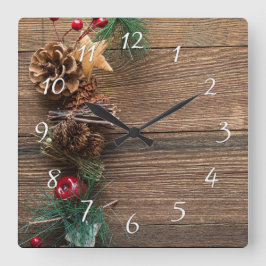 Relógio Quadrado fundo de madeira com pínus