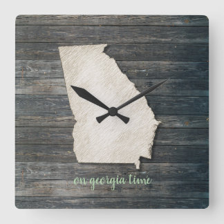Relógio Quadrado Georgia Wall Clock – Rustic Farmhouse State Decor