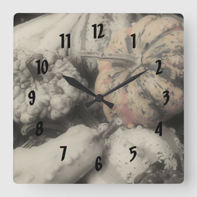 Relógio Quadrado Gouradas do País em Natureza Branca Negra (Frente)