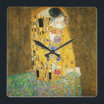 Relógio Quadrado Gustav Klimt O Beijo Vintage Art Nouveau Painting<br><div class="desc">Gustav Klimt The Kiss Vintage Art Nouveau Painting The Kiss (Em alemão: Der Kuss) foi pintado pelo pintor simbolista austríaco Gustav Klimt entre 1907 e 1908, ponto alto de seu período de Ouro, quando pintou várias obras em estilo semelhante. A pintura é amplamente considerada uma obra-prima do início do período...</div>