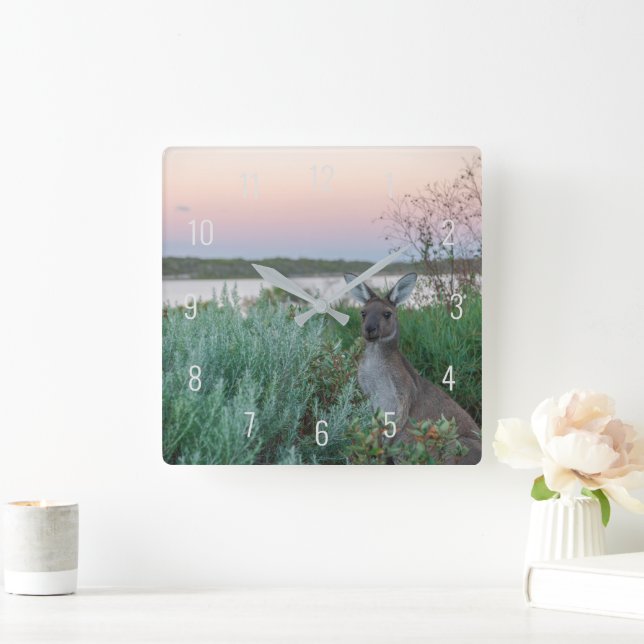 Relógio Quadrado Kangaroo Sunset no lago Austrália (Lar)