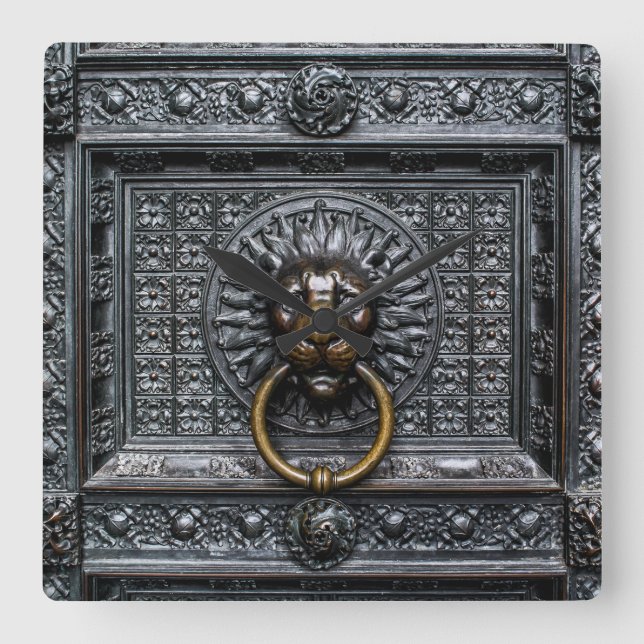 Relógio Quadrado Leão de maçaneta - Preto/Dourado (Frente)