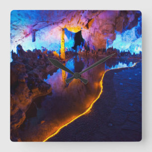 Relógio Quadrado Luzes na Caverna de Flutos Reed, China