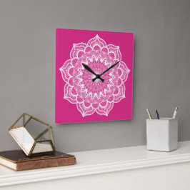 Relógio Quadrado Mandala Branco em Fundo Rosa Pequeno
