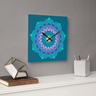 Relógio Quadrado Mandala Colorido em Fundo Azul