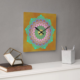 Relógio Quadrado Mandala Colorido em Fundo Dourado