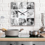 Relógio Quadrado Melhor Chic de Colagem de Fotografias do Script Mo<br><div class="desc">"A Melhor Nana Nunca." Ela está amando a cada minuto com seus netos. Um na moda, visual simples de um roteiro escrito à mão de cinzas suaves e de louros de coração de folha, juntamente com sans serif e typografia de guião azul-turquesa suave sobrepõem um fundo branco. Adicione 8 fotos...</div>