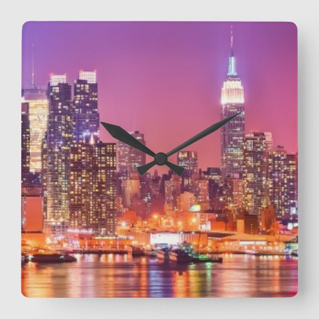Relógio Quadrado Midtown Manhattan na noite com império Stae (Frente)