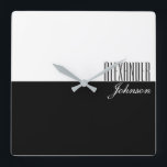 Relógio Quadrado Monograma do Nome Moderno Preto e Branco<br><div class="desc">Mínimo,  tipografia,  moderno relógio preto e branco,  com nome sofisticado na esquina.</div>