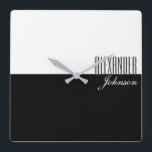 Relógio Quadrado Monograma do Nome Moderno Preto e Branco<br><div class="desc">Mínimo,  tipografia,  moderno relógio preto e branco,  com nome sofisticado na esquina.</div>