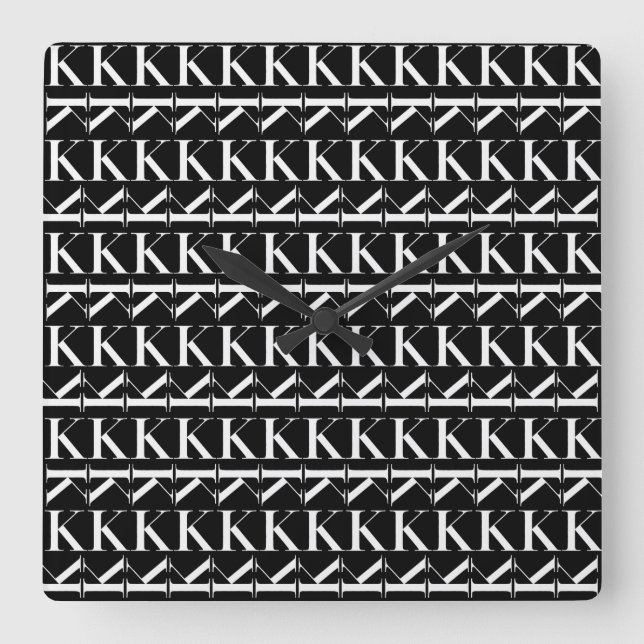 Relógio Quadrado Monograma - Letra inicial K (Frente)