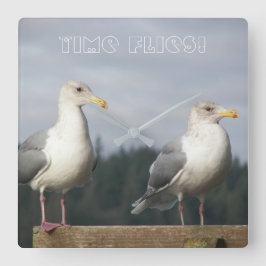 Relógio Quadrado Moscas-do-tempo colocando gaivotas Foto