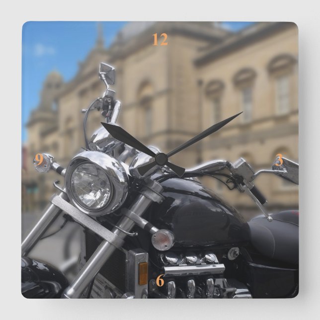 Relógio Quadrado Moto personalizado em Bath. (Frente)