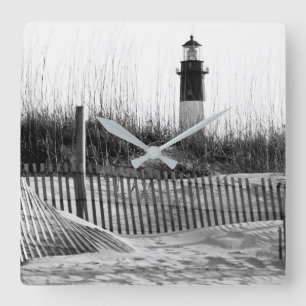 Relógio Quadrado Muros de Praia e Farol