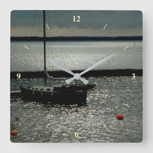 Relógio Quadrado Nascer do sol sobre Helsínquia