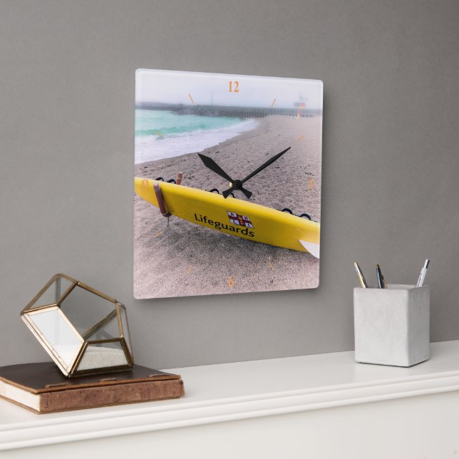 Relógio Quadrado Navegando até o resgate, West Bay, Dorset (Escritório)