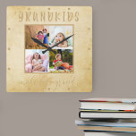 Relógio Quadrado Netos fazem a vida Grand 4 Photo Rustic Beige<br><div class="desc">Crie seu próprio relógio de parede exclusivo que você pode personalizar com 4 de suas fotos favoritas. Esta rústica design de fazenda tem um creme vintage e design de cor de água bege. As fotos são exibidas em formato quadrado e enquadradas com a frase "netos fazem a vida grandiosa". O...</div>