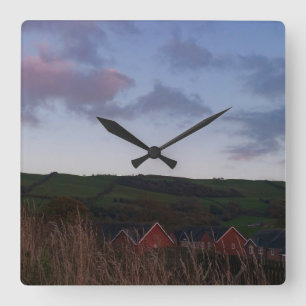 Relógio Quadrado Noite calma em Newtown