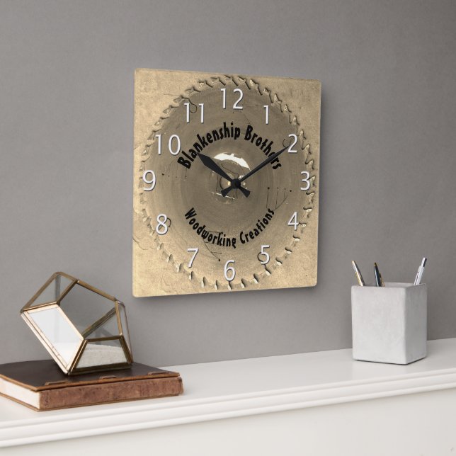 Relógio Quadrado Nome Personalizado da lâmina Red Saw do Handyman W (Escritório)