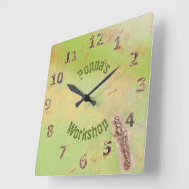 Relógio Quadrado Nome Personalizado - Rustic Garage Workshop Green 