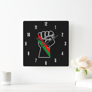 Relógio Quadrado orgulho negro punho vermelho verde bandeira pan-af