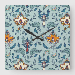 Relógio Quadrado Padrão floral ornamentado em um fundo azul claro
