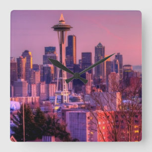 Relógio Quadrado Por do sol atrás da skyline de Seattle do parque