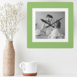 Relógio Quadrado Presente Simples E Bonito De Fotos Da Família Mode<br><div class="desc">Presente Simples E Bonito De Fotos Da Família Moderna</div>