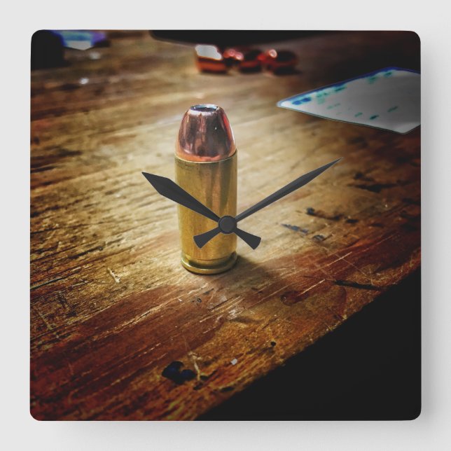 Relógio Quadrado Pulso de disparo da bala (Frente)