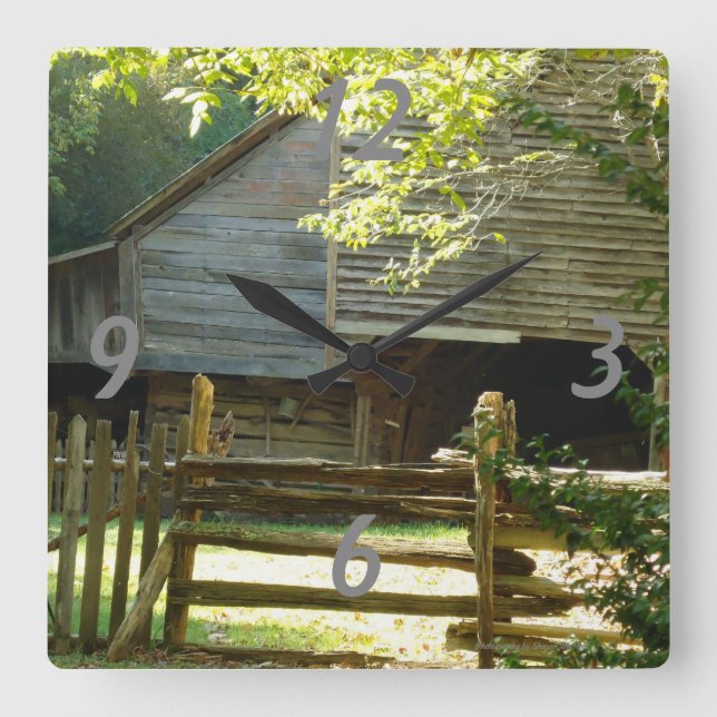 Relógio Quadrado Pulso de disparo rústico do celeiro (Frente)