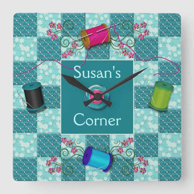 RELÓGIO QUADRADO PULSO DE DISPARO SEWING - PERSONALIZE COM NOME (Frente)