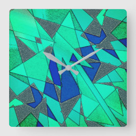 Relógio Quadrado recortes triangulares verdes sobre fundo azul, ásp